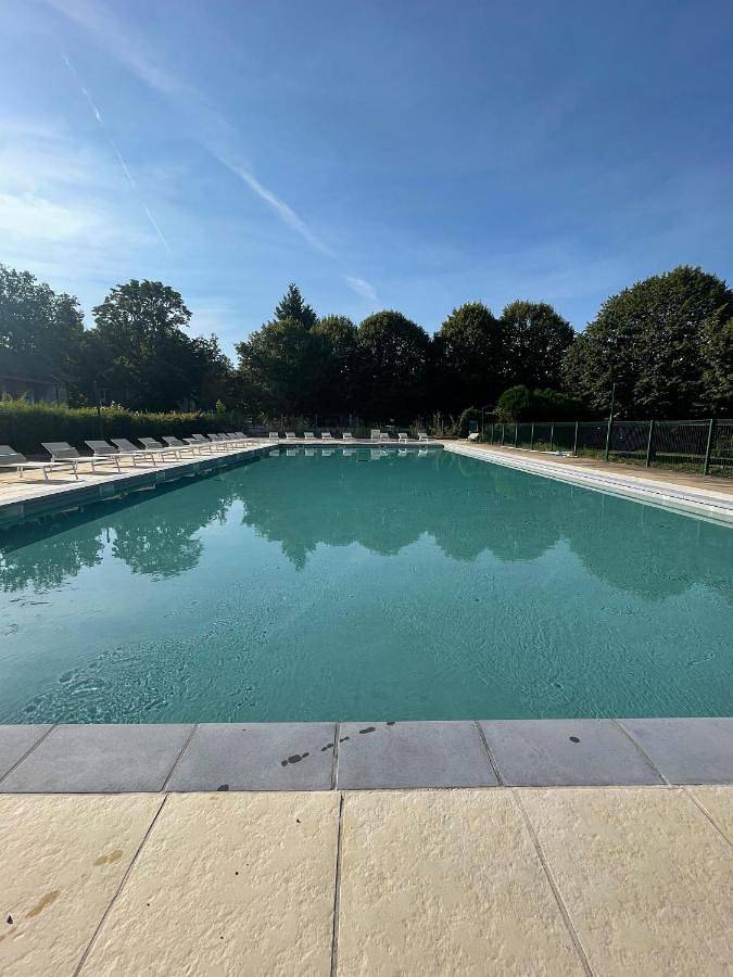 Maison de campagne pour 7 personnes, avec piscine ainsi que jardin et terrasse à Montigny-en-Morvan - 2