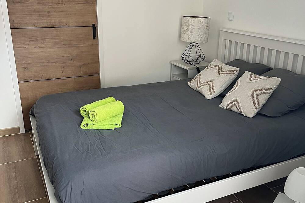 La maison du pont * 5min from the station in La Roche-sur-Yon, Loire-Tal