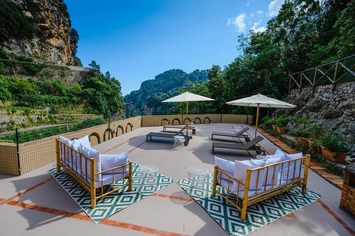 Villa pour 7 personnes, avec Balcon ainsi que Terrasse et Jardin sur la Côte Amalfitaine