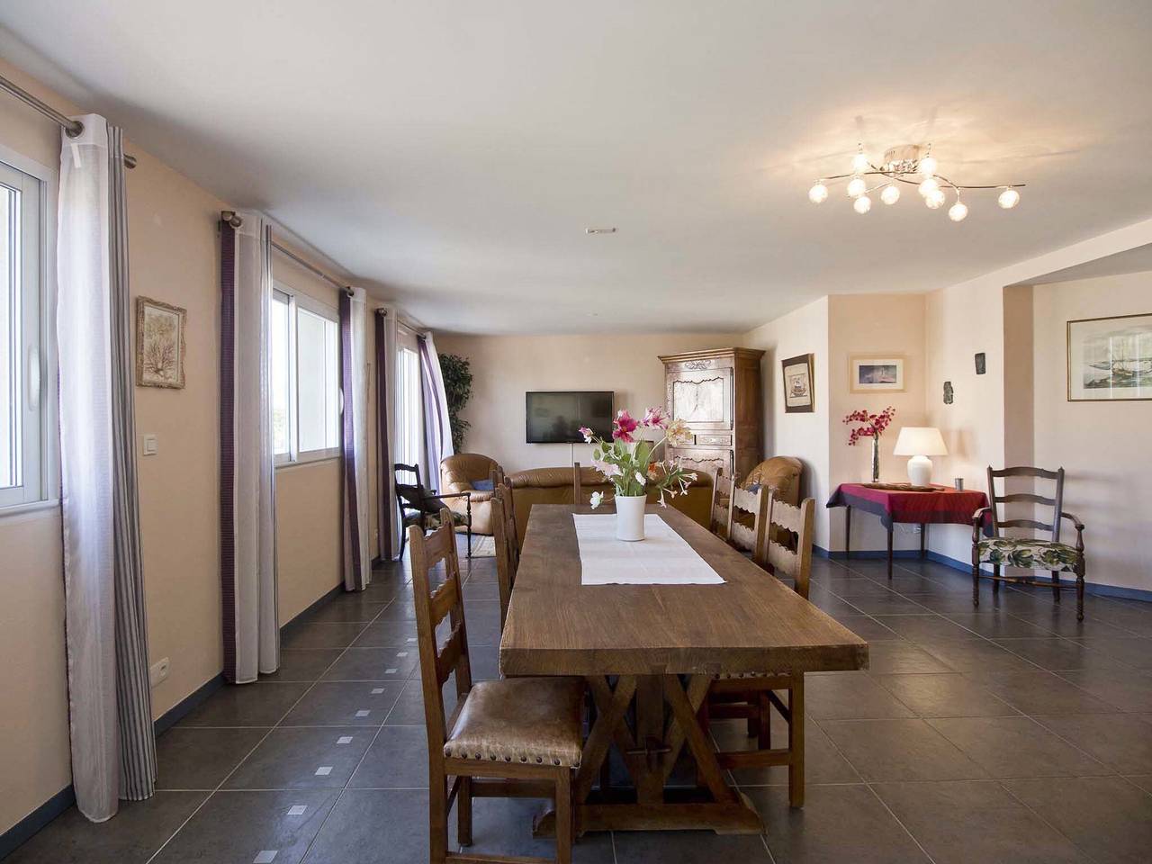 Appartement entier, T4 avec garage proche plage et commerces in Les Sables-d'Olonne, Vendée