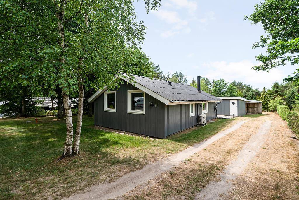 Gemütliches Ferienhaus mit Außenpool für die kleine Familie in Rønde, Djursland