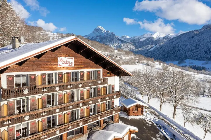 Hotel para 2 personas, con piscina y jardín además de sauna y jacuzzi - 1