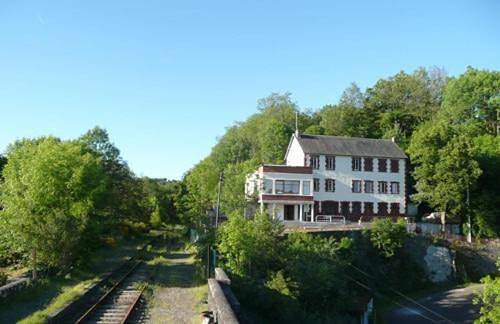 Location de vacances pour 11 personnes, avec terrasse ainsi que vue et vue sur le lac à Les Ancizes-Comps - 4