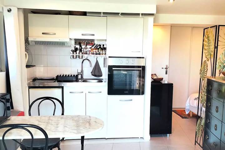 Gîte pour 2 personnes, avec terrasse dans Plage de La Gorguette - 3