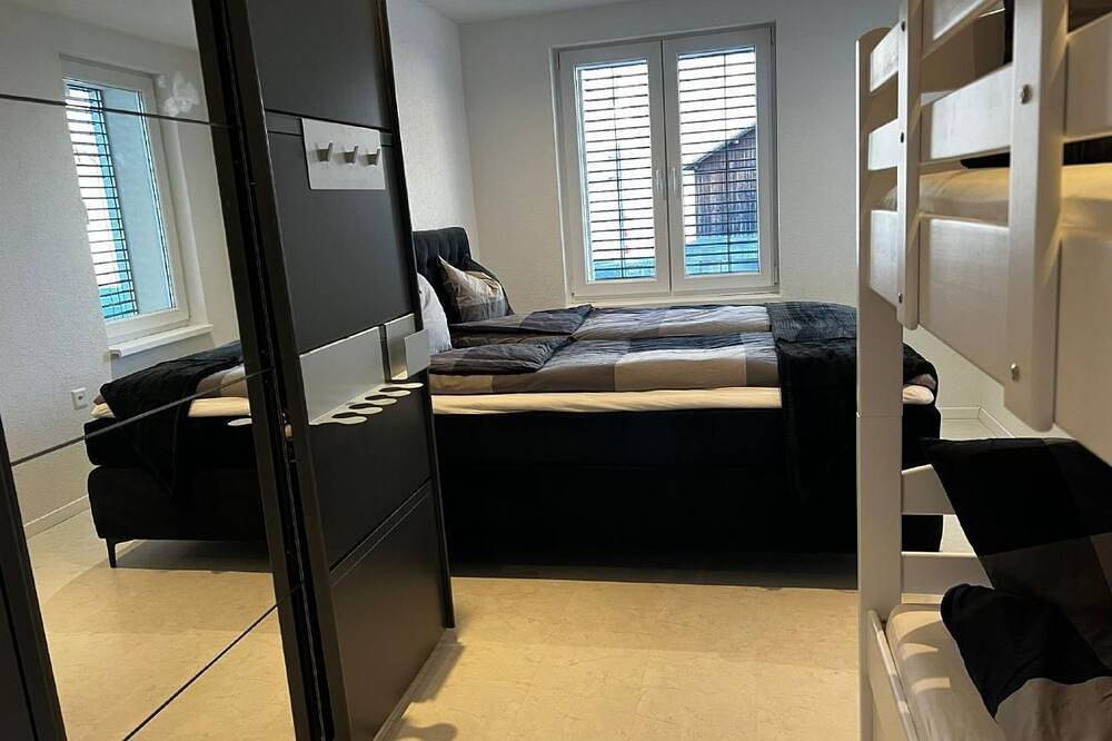 Ganze Wohnung, Mit eigener Terrasse in Quarten, Churer Rheintal