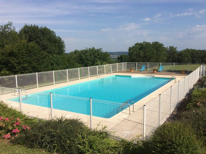 Appartement de vacances pour 8 personnes, avec terrasse ainsi que piscine et jardin, animaux acceptés - 1
