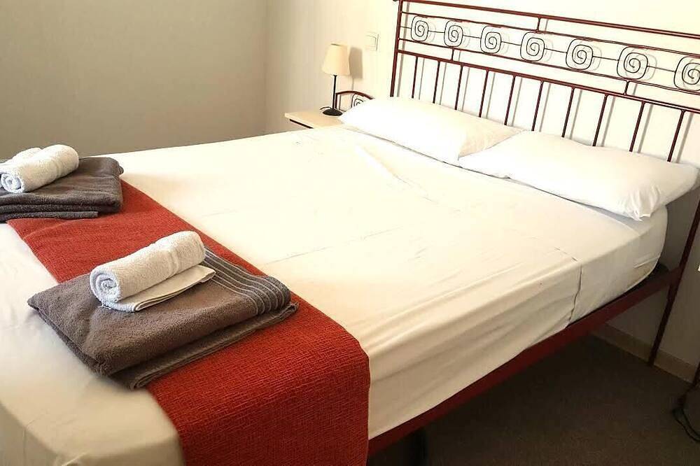 For long or short stays, within gated complex,holiday& spa. in Gallargues-le-Montueux, Region de Nimes