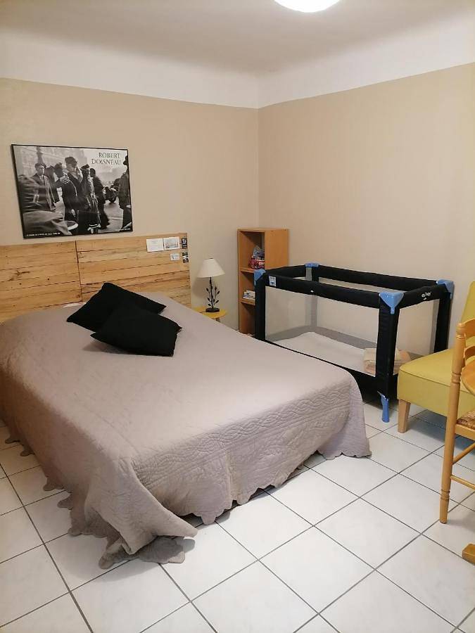 Appartement entier, Pause à Beaucaire avec garage à vélo ou moto in Beaucaire, Région de Nîmes