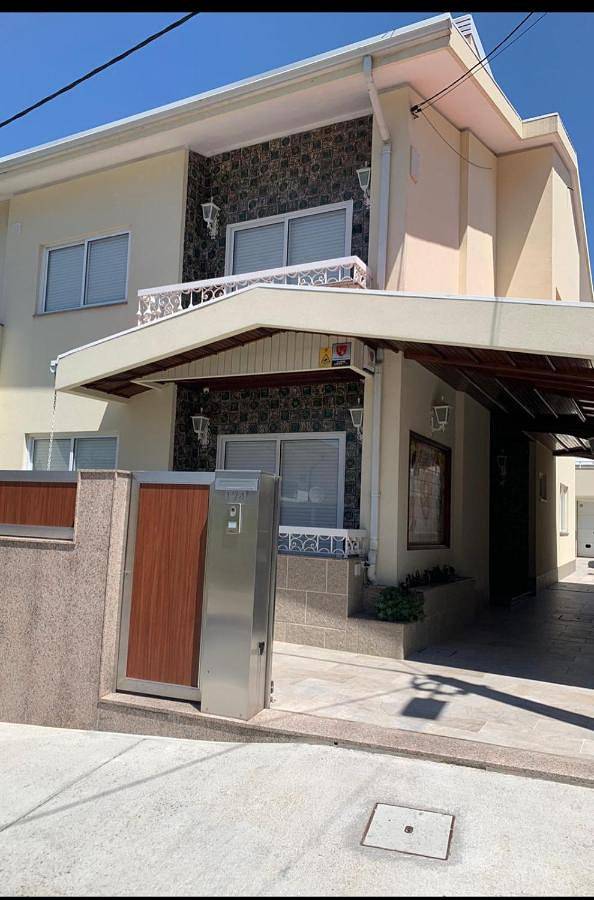 Pousada para 8 pessoas, com Varanda e Jacuzzi e ainda Terraço and Piscina em Valongo