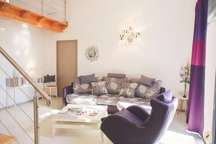 Hôtel pour 4 personnes, avec piscine ainsi que vue et jardin à Châteaubernard - 4