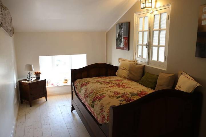 Location de vacances pour 5 personnes, avec Terrasse et Jardin à Antezant-la-Chapelle - 3