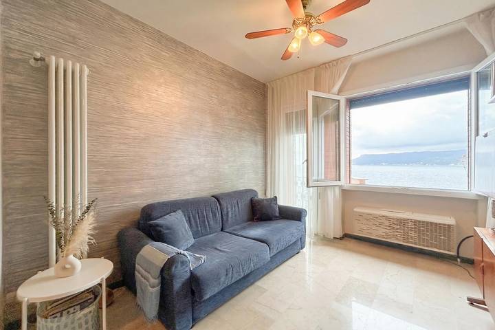 Appartamento intero, Torre Sea-View Apartment in Lido di Torre del Mare, Bergeggi