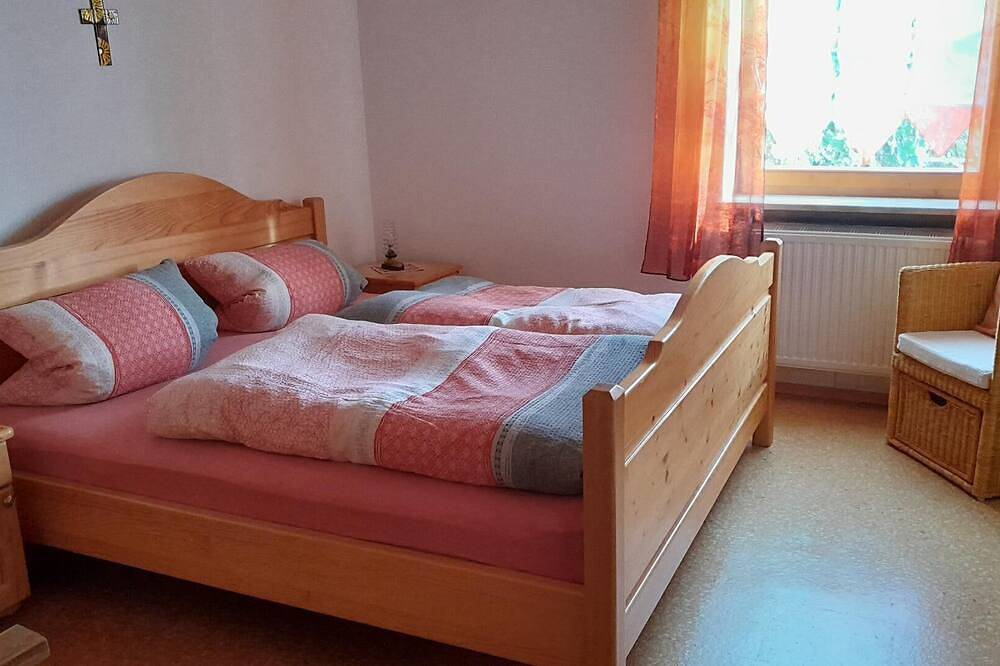 Ganze Wohnung, Idyllisches ebenerdiges Wohnen in ländlicher Lage am Bauernhof in Treffelstein, Ostbayern