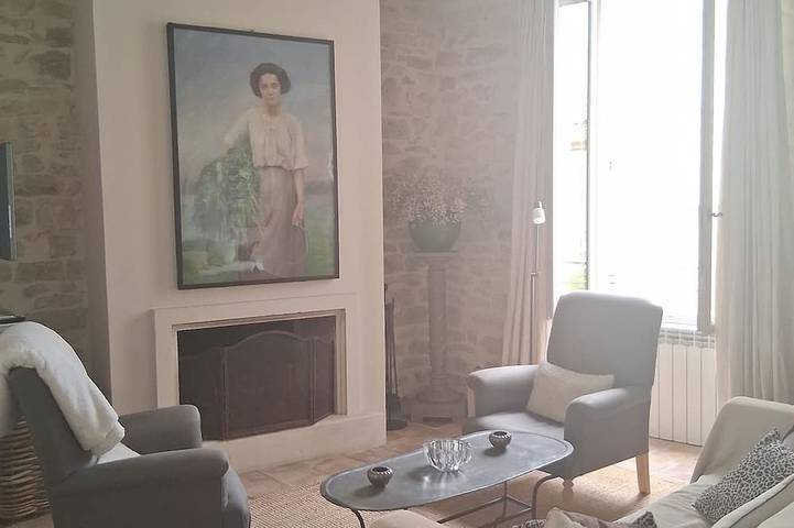 Maison de vacances pour 4 personnes, avec terrasse ainsi que jardin et piscine