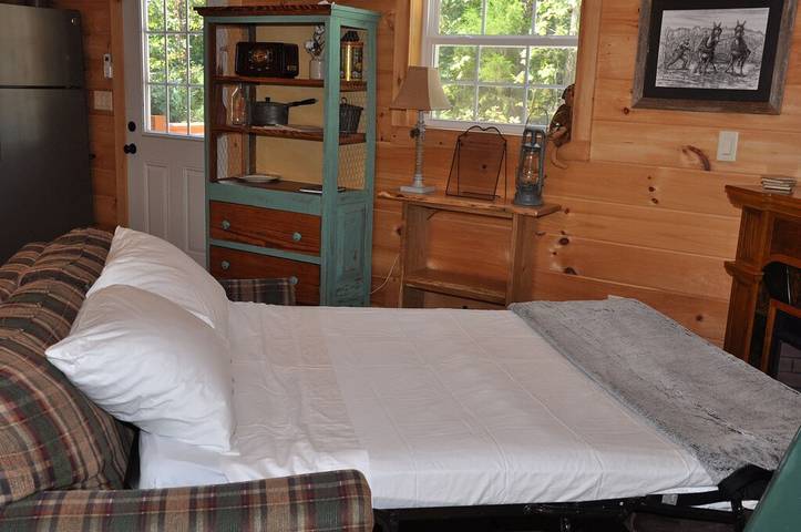 Cottage for 6 people, with yard, with pets in South Carolina