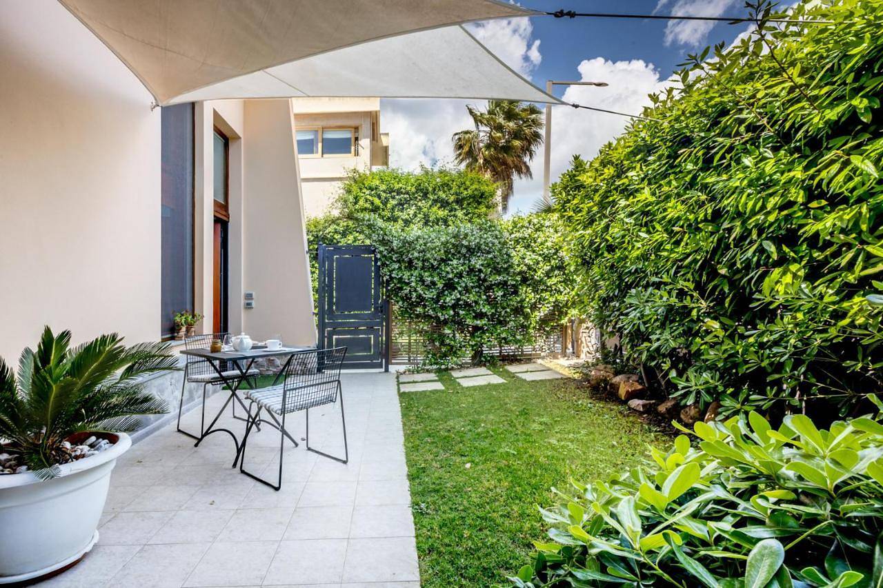 Appartamento intero, In riva al mare in Poetto (Cagliari), Cagliari