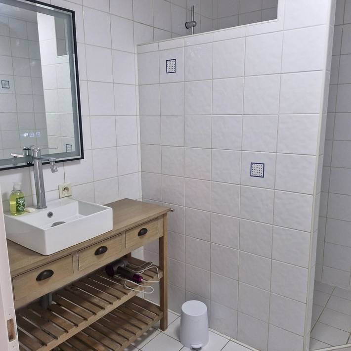 Location de vacances pour 4 personnes, avec jardin et terrasse à Villars-en-Pons