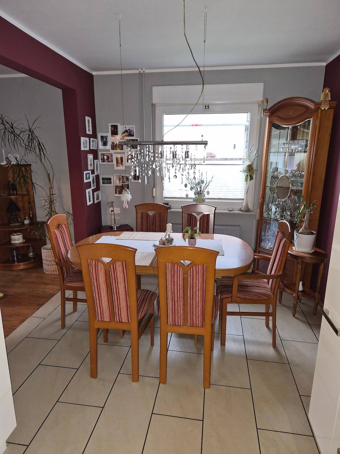 Ganze Wohnung, Schöne 3-Zimmer-Wohnung mit Balkon und Bergblick in Holenberg, Landkreis Holzminden