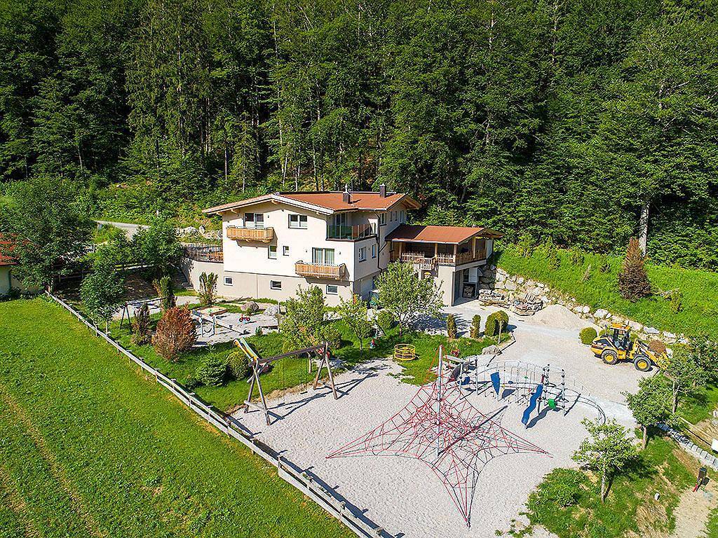 Stellplatz Caravan/Wohnmobile/großes Zelt in Maurach, Eben am Achensee