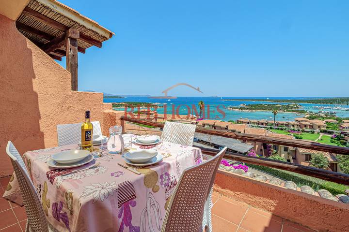 Vacation apartment for 6 people, with terrace and view as well as pool - 1
