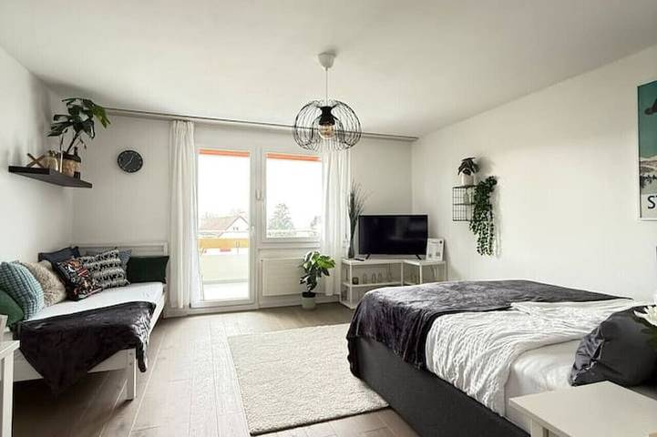 Ganze Wohnung, Apartment mit Seesicht und Balkon 1 min zum See in Rorschach, Obersee (Bodensee)