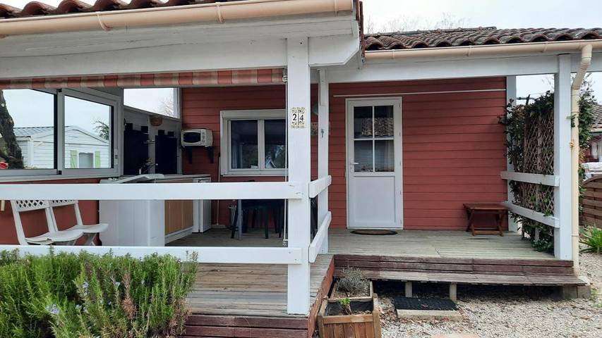 Camping pour 4 personnes, avec piscine et terrasse à Ruoms - 3