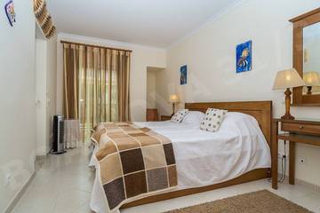 Chalet für 4 Personen in Estômbar e Parchal, Algarve, Bild 3