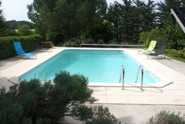 Chambre d’hôte pour 3 personnes, avec jardin et piscine à Chaillevette - 2
