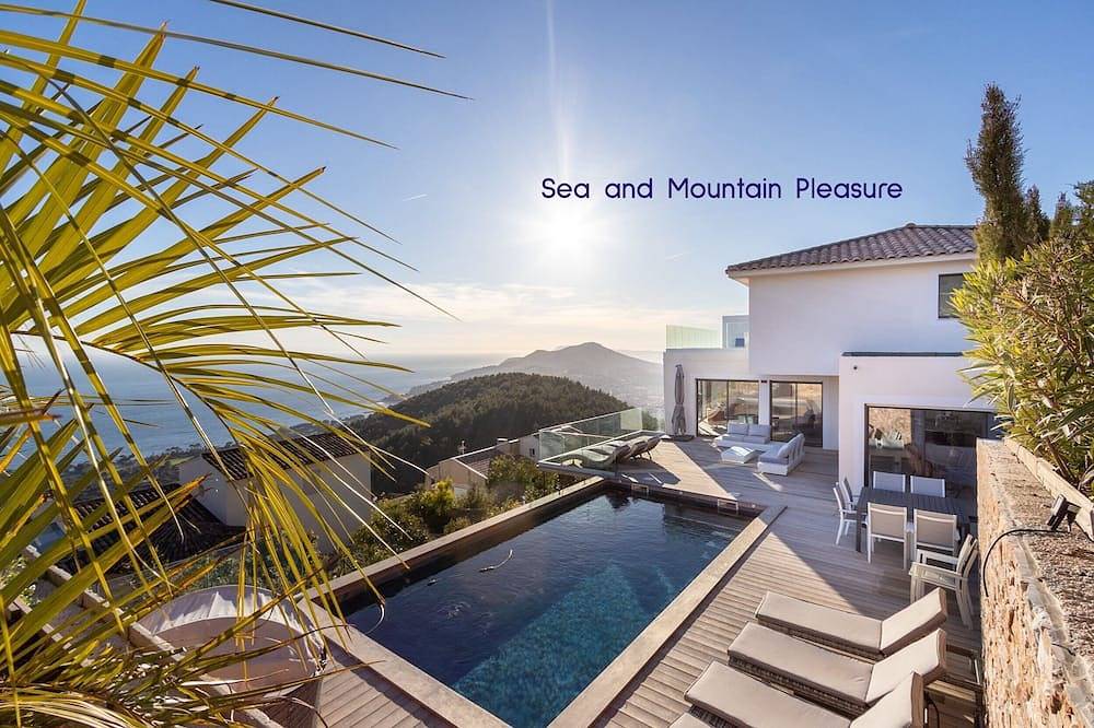 Villa pour 8 Personnes dans Carqueiranne, Région de Toulon