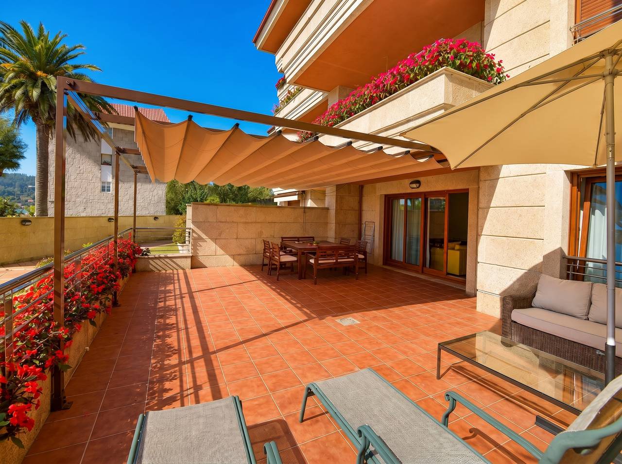 Entire apartment, 2) P3 - Bajo in Isla de la Toja, O Grove