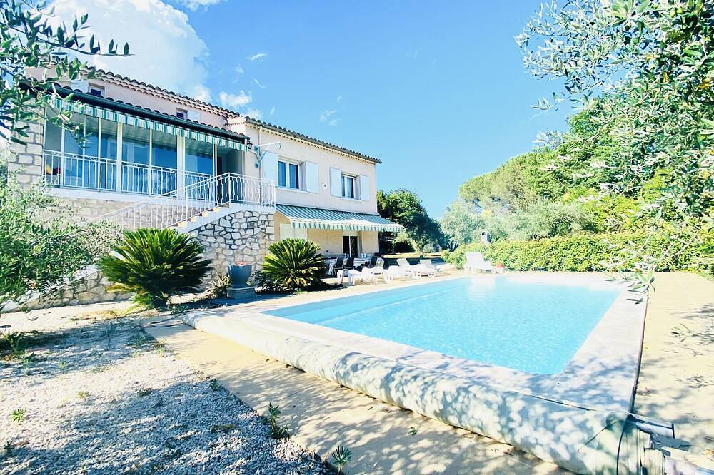 Casa Axaly Saint Martin d'Ardèche capacidad 12 personas con piscina in Saint-Martin-d'Ardèche, Gorges de l’Ardèche
