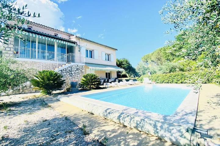 Location de vacances pour 12 personnes, avec Balcon et Jardin à Saint-Martin-d'Ardèche