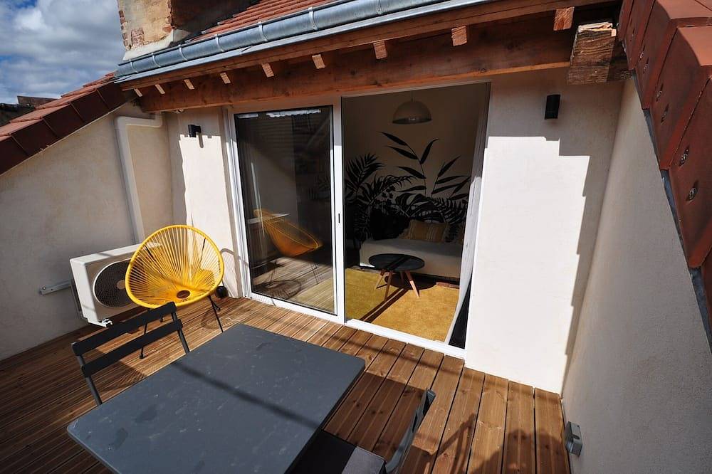 Entire apartment, Charming Apartment With Terrace Montargis Center in Montargis, Montargis region