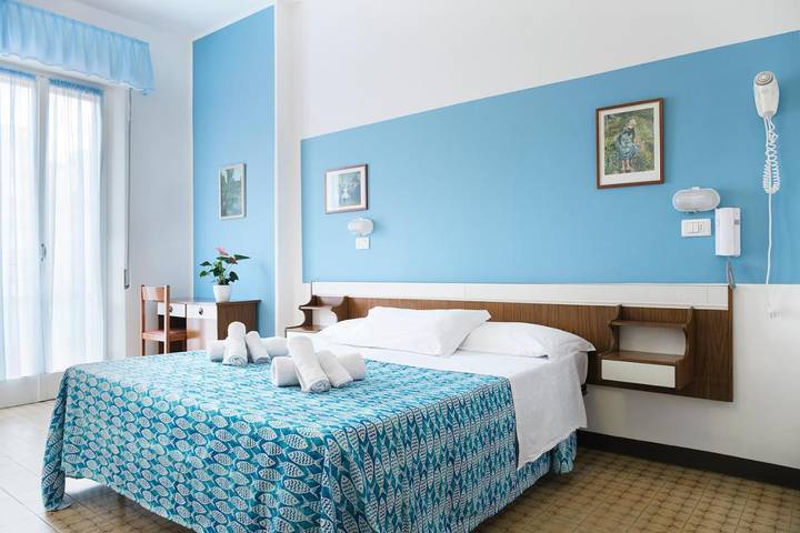 Appartamento per 4 persone, con Balcone e Terrazza nonché Giardino e Panorama a Miramare