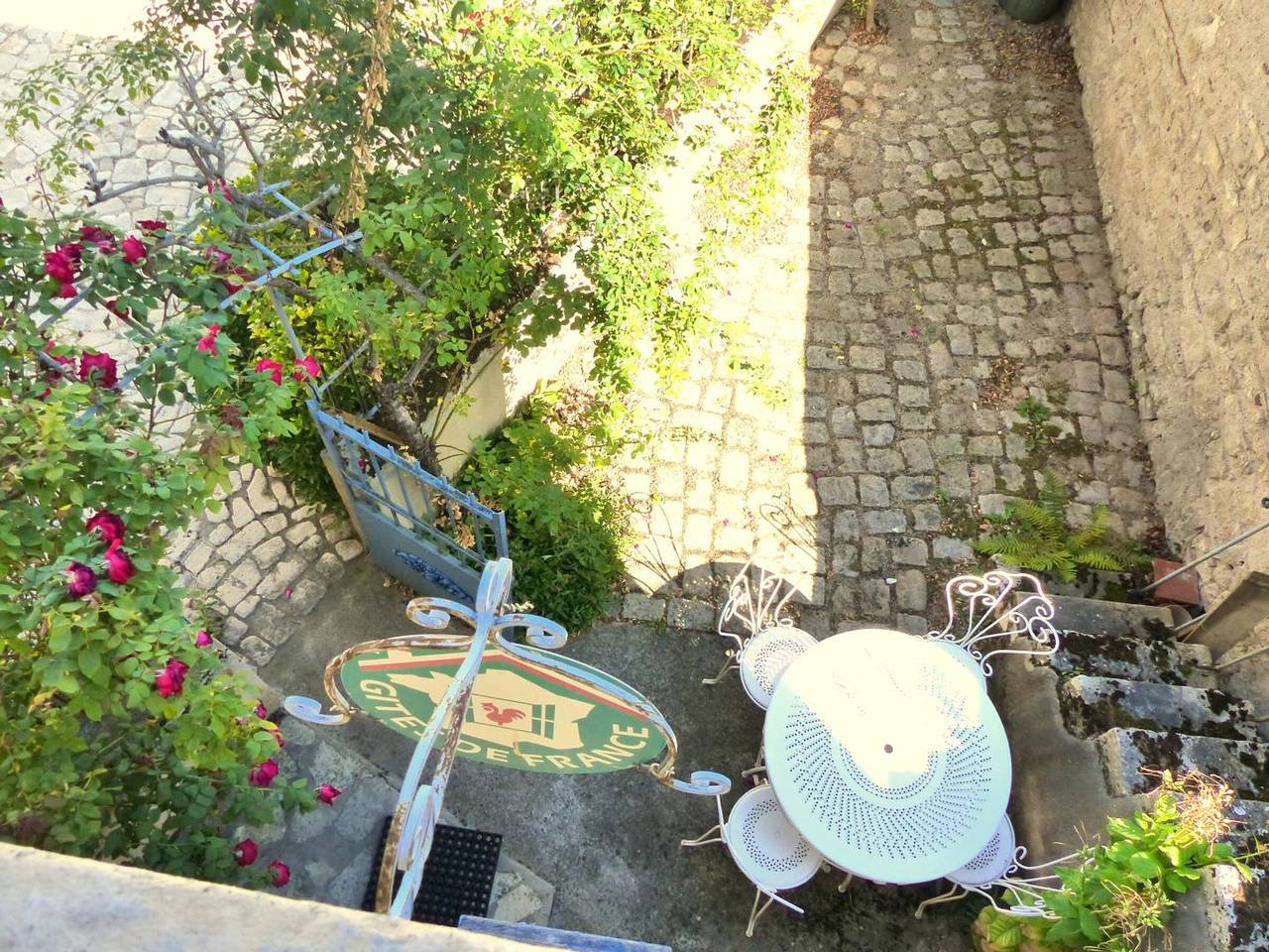 Casa renovada con vista al castillo, se aceptan mascotas, terraza panorámica in Billy, Región de Vichy