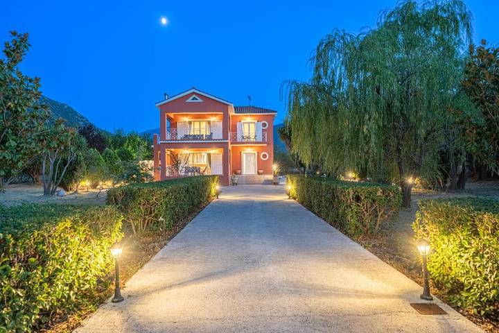 Villa per 6 persone, con Balcone e Terrazza nonché Giardino e Panorama a Sami