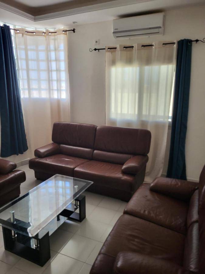 Entire apartment, Voyage à Dakar dans un spacieux appartement ! in Dakar, Dakar region
