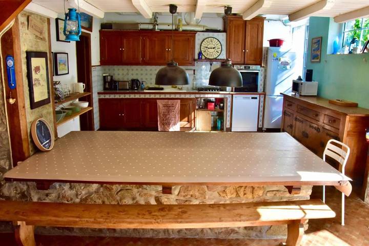 Location de vacances pour 12 personnes, avec jardin et vue, animaux acceptés à Saint-Germain-des-Vaux - 4