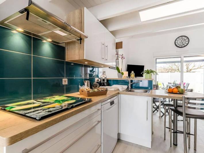 Location de vacances pour 4 personnes, avec Terrasse dans Plage de La Paracou - 2