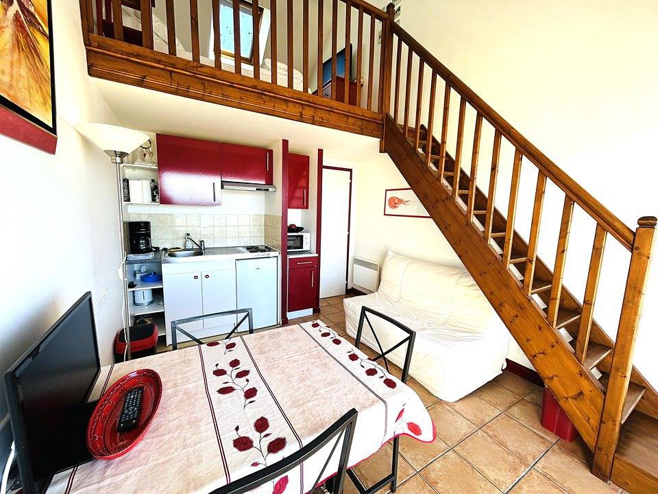 Appartement entier, Appartement 4 personnes - superbe vue mer, la plage du Fort-Bloqué à 50 m in Le Fort-Bloqué, Ploemeur