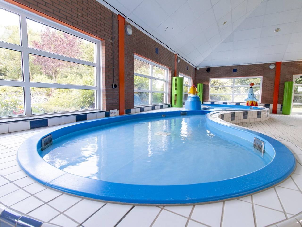 Villa in Friesland mit Steg und Garten in Ijsselmeer