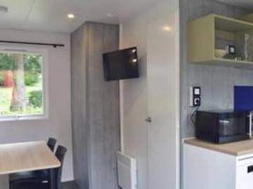 Camping pour 4 Personnes dans Murol, Région de Besse-et-Saint-Anastaise, Photo 2