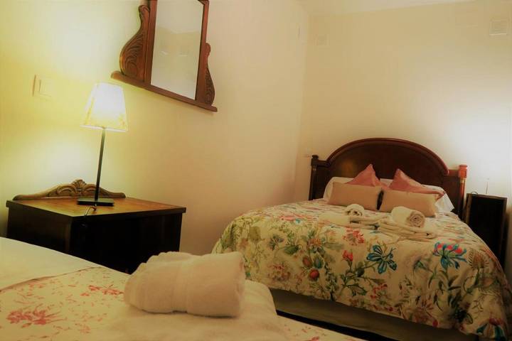 Casa rural para 2 personas, con jardín y vistas, Se admiten mascotas en La Moraña - 2