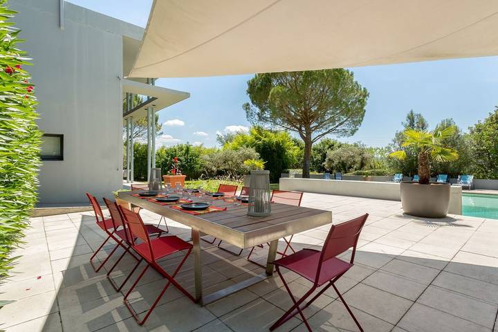 Location de vacances pour 8 personnes, avec jardin et terrasse à Cadenet - 4
