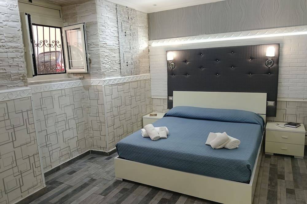 Tiva' Holiday House in Pozzuoli, Naples Province