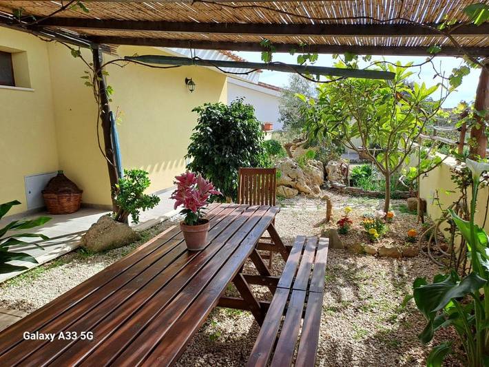 Chambre d’hôte pour 3 personnes, avec vue et jardin