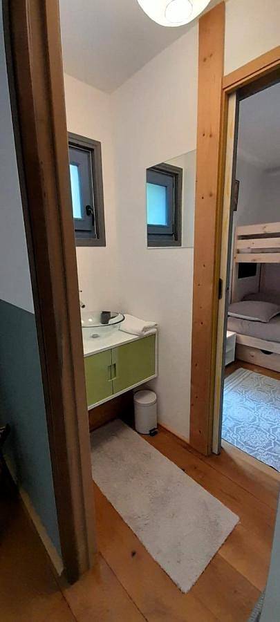 Gîte pour 6 personnes, avec vue ainsi que terrasse et vue sur le lac à Chemillé-sur-Indrois - 3