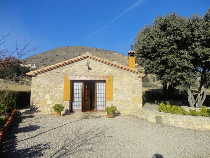 Casa rural para 5 personas, con Terraza además de Jardín y Vistas en Els Ports