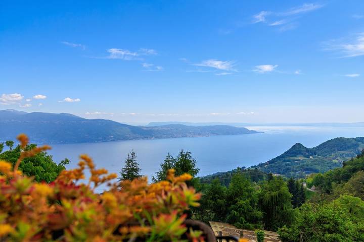 Villa für 4 Personen, mit Sauna und Terrasse sowie Seeblick, mit Haustier am Gardasee - 2