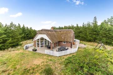 Ferienhaus für 8 Personen, mit Sauna und Terrasse sowie Whirlpool in Blavand